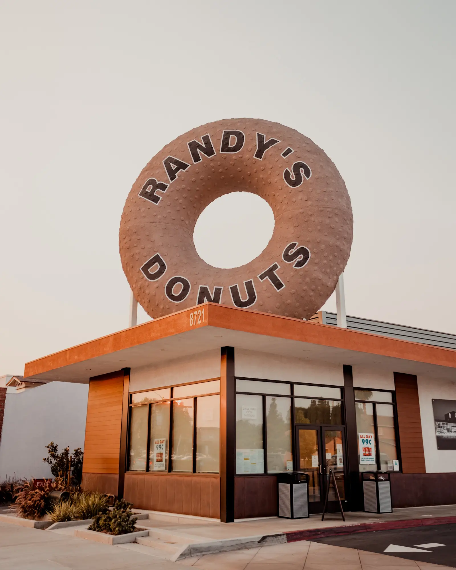 Randys Donuts Red Rock Casino Vegas Local